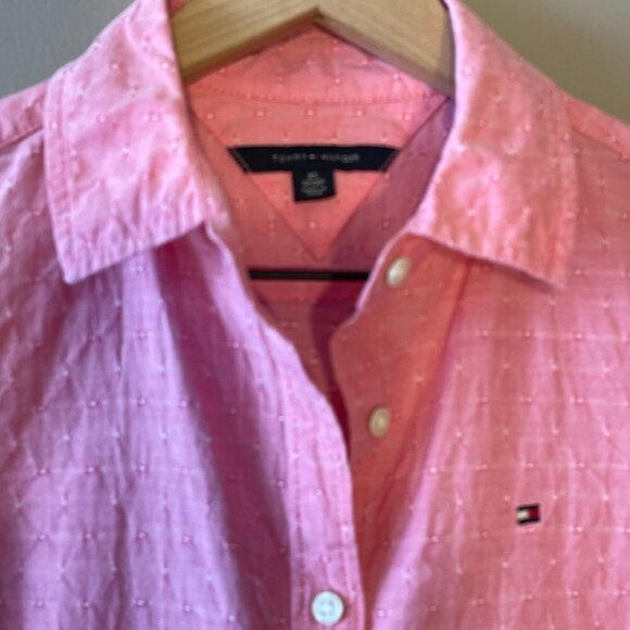 Women's XS Tommy Hilfiger Short Sleeve Button Up Pink Dots Curved Hem - Picture 4 of 8